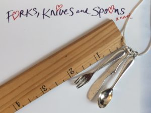 Fork knive and spoons charm necklace | leahdecesare.com